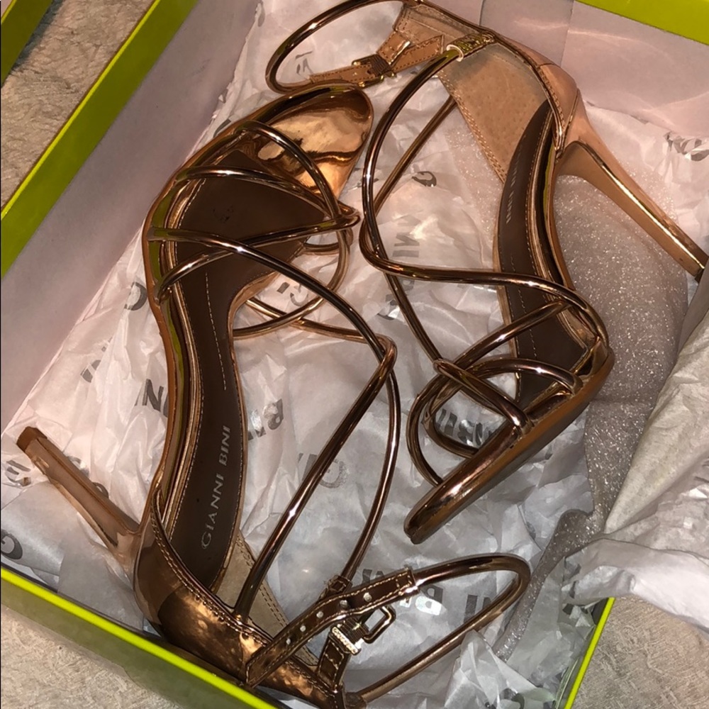 Gianni Bini rose gold heels